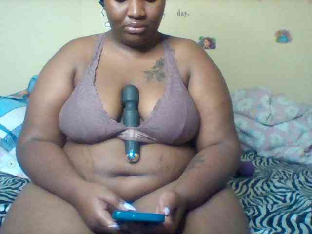 SinfullySweet webcam