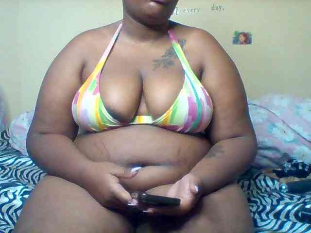 SinfullySweet webcam