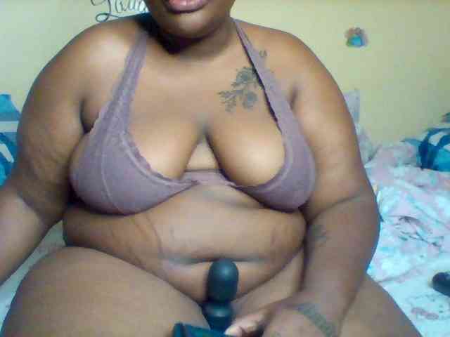 SinfullySweet webcam