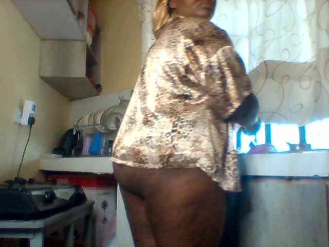 SinfullySweet webcam