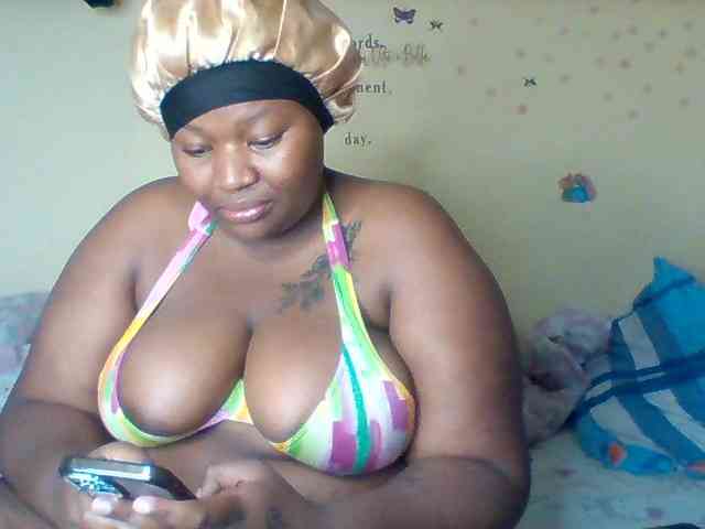 SinfullySweet webcam