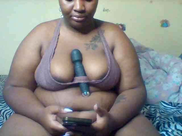 SinfullySweet webcam