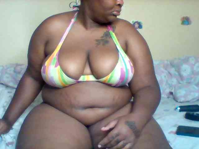 SinfullySweet webcam