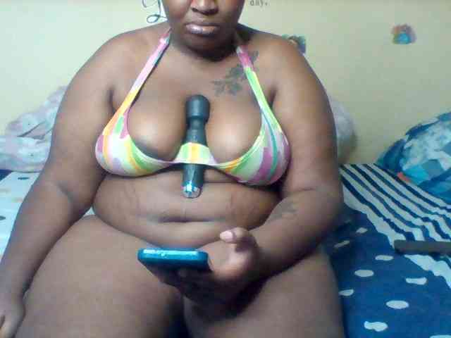 SinfullySweet webcam