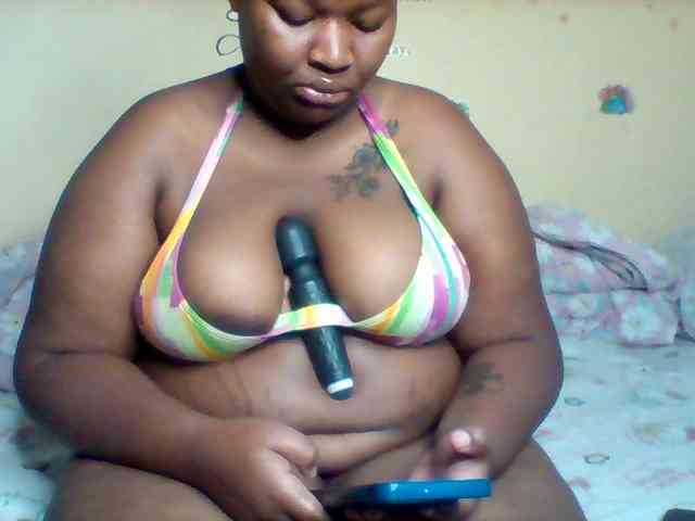 SinfullySweet webcam