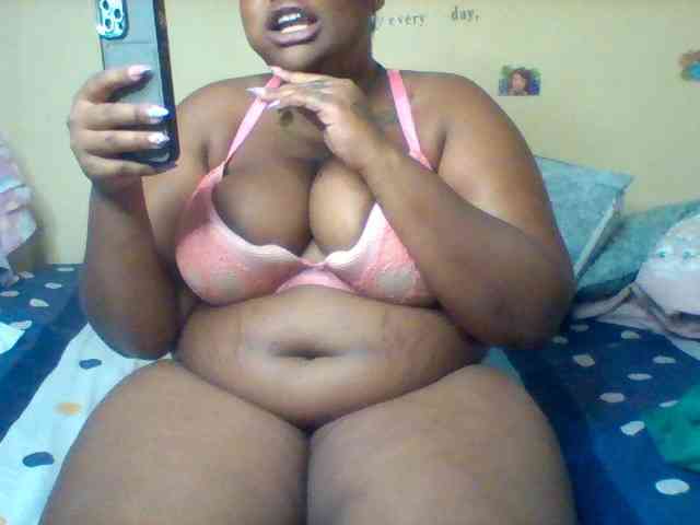 SinfullySweet webcam