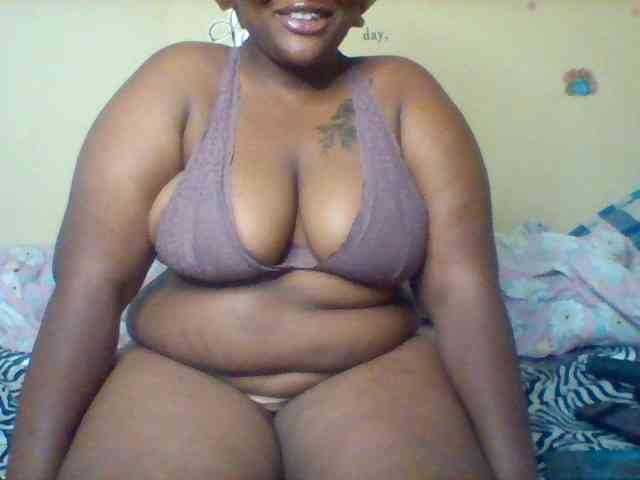 SinfullySweet webcam