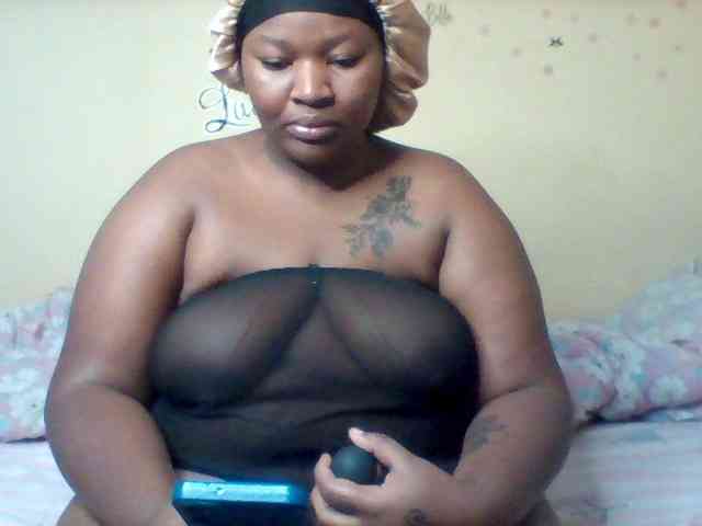 SinfullySweet webcam