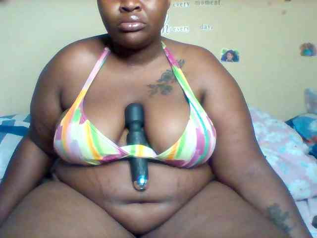 SinfullySweet webcam