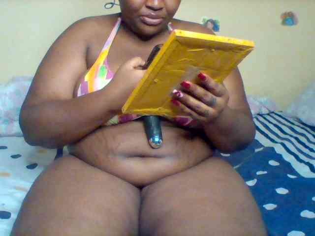 SinfullySweet webcam