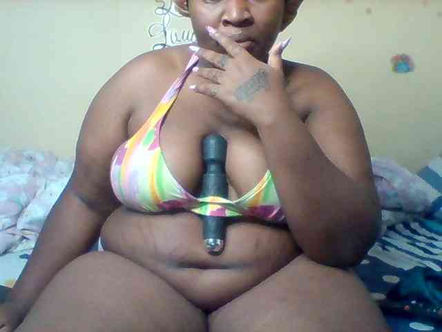 SinfullySweet webcam