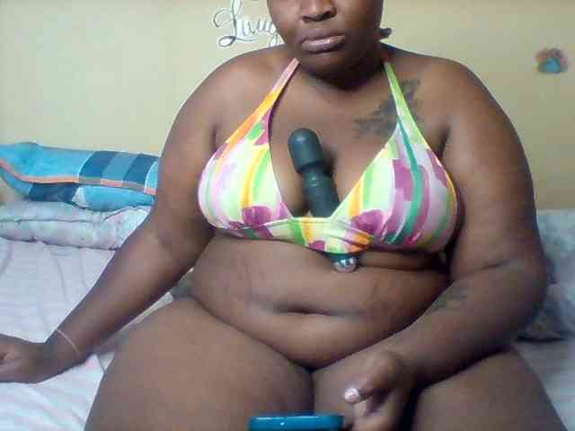 SinfullySweet webcam