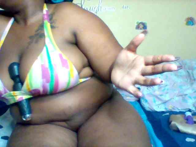 SinfullySweet webcam