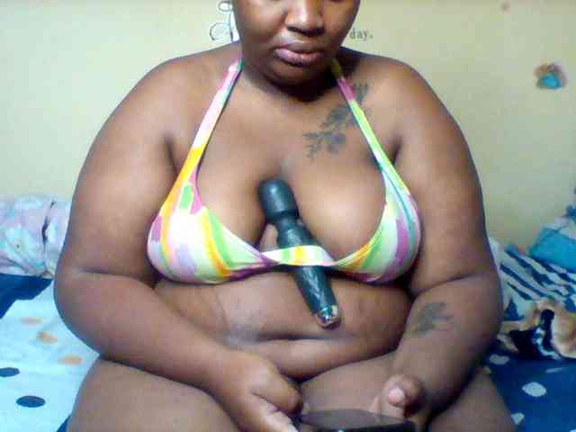 SinfullySweet webcam