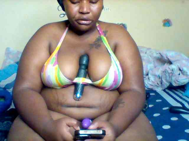SinfullySweet webcam