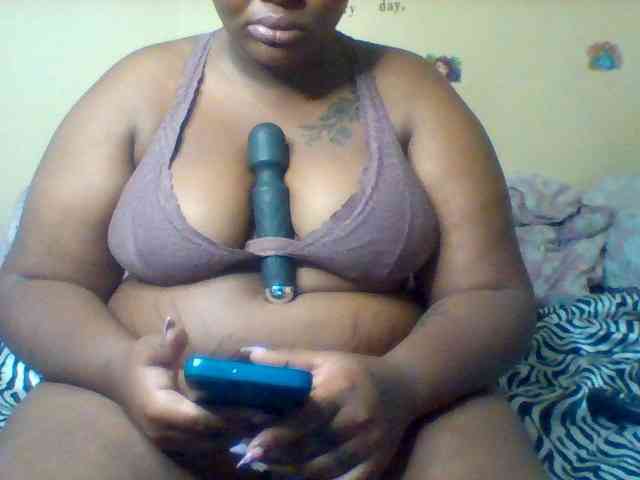 SinfullySweet webcam