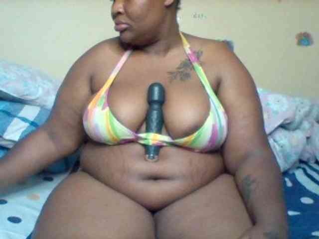 SinfullySweet webcam