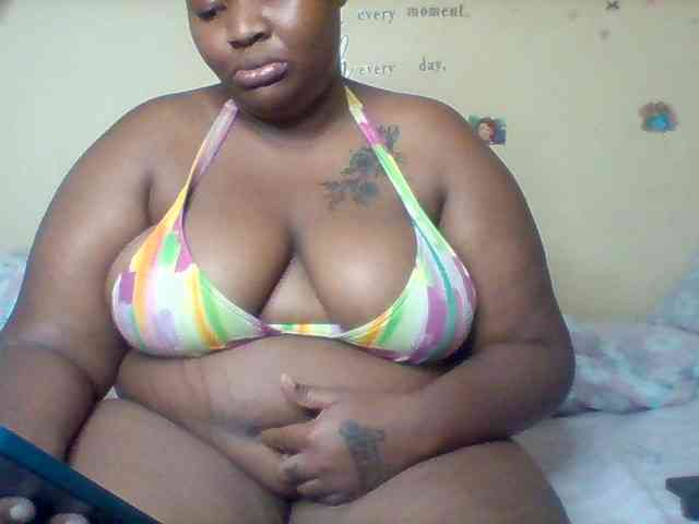 SinfullySweet webcam