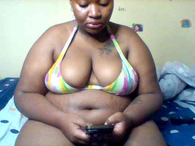 SinfullySweet webcam
