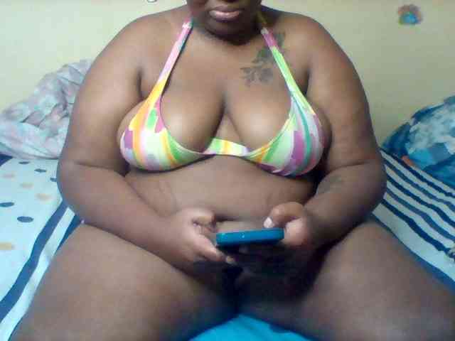 SinfullySweet webcam