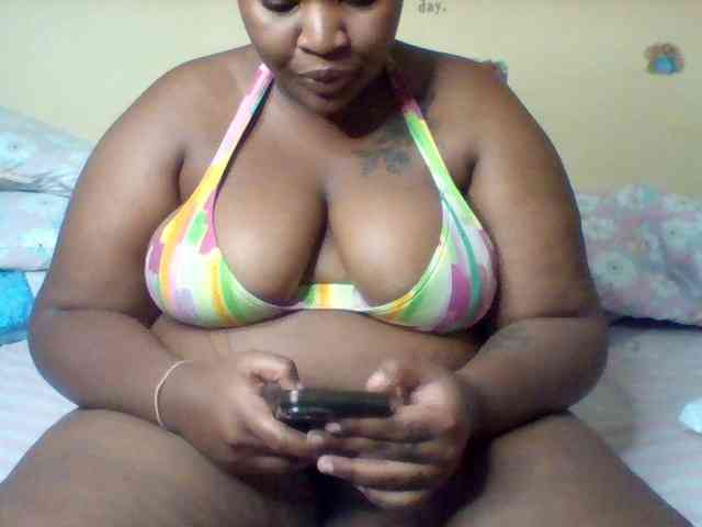 SinfullySweet webcam