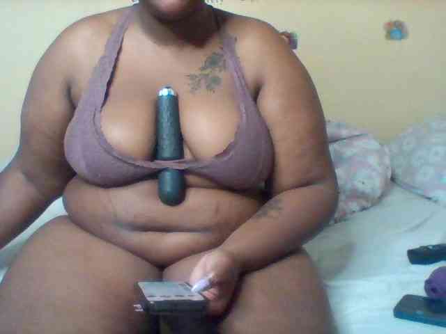SinfullySweet webcam