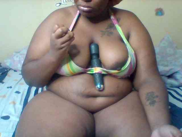 SinfullySweet webcam