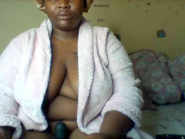 SinfullySweet webcam