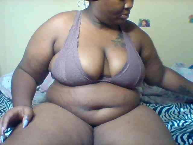 SinfullySweet webcam
