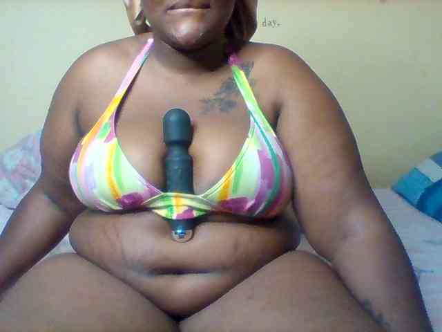 SinfullySweet webcam
