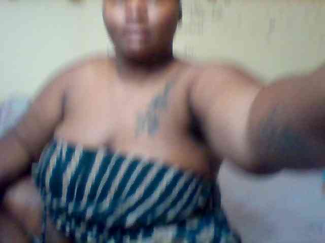 SinfullySweet webcam