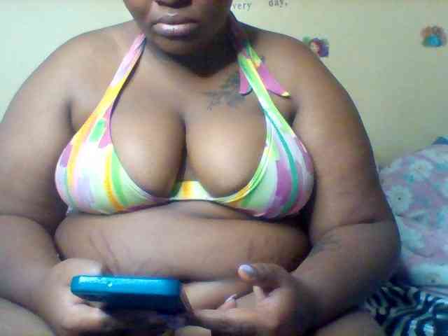 SinfullySweet webcam