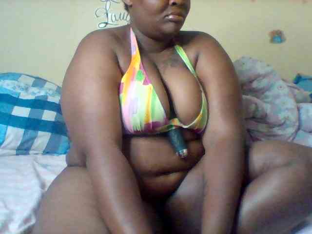SinfullySweet webcam