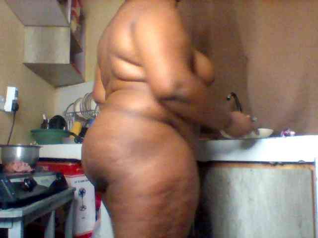 SinfullySweet webcam