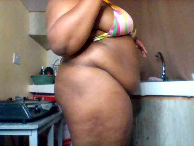 SinfullySweet webcam