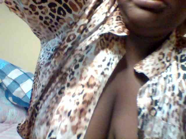 SinfullySweet webcam