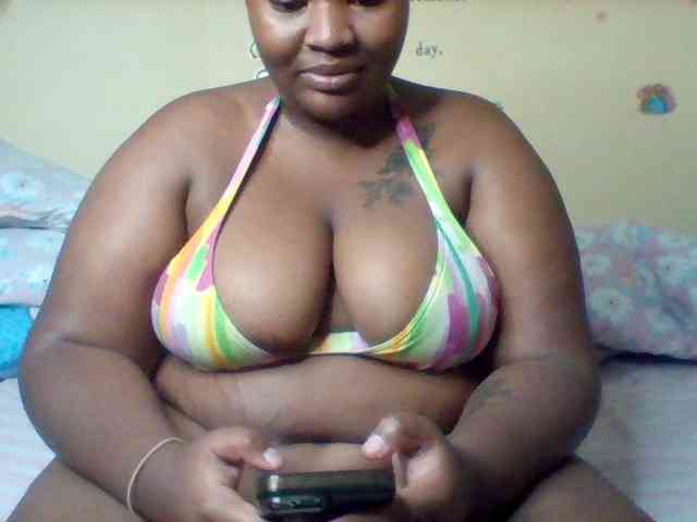 SinfullySweet webcam