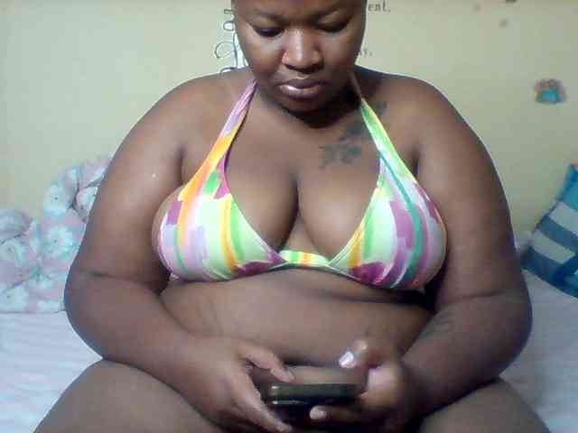 SinfullySweet webcam