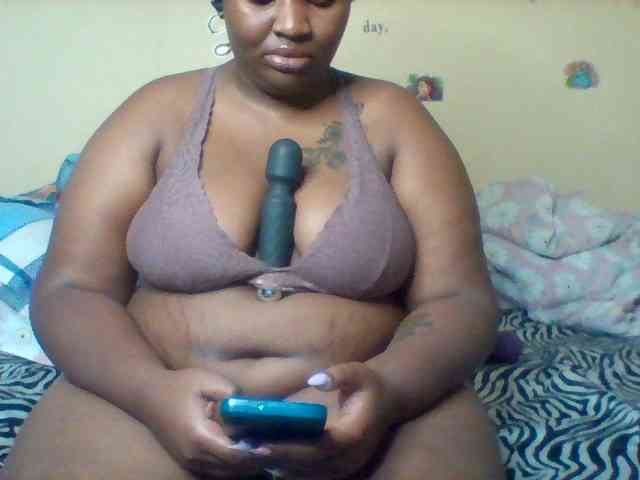 SinfullySweet webcam