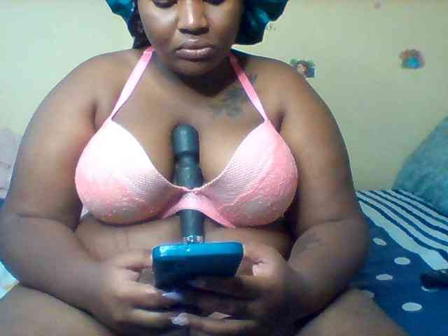 SinfullySweet webcam