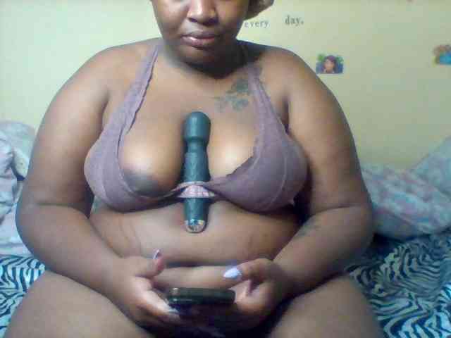SinfullySweet webcam