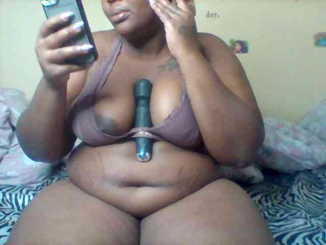 SinfullySweet webcam