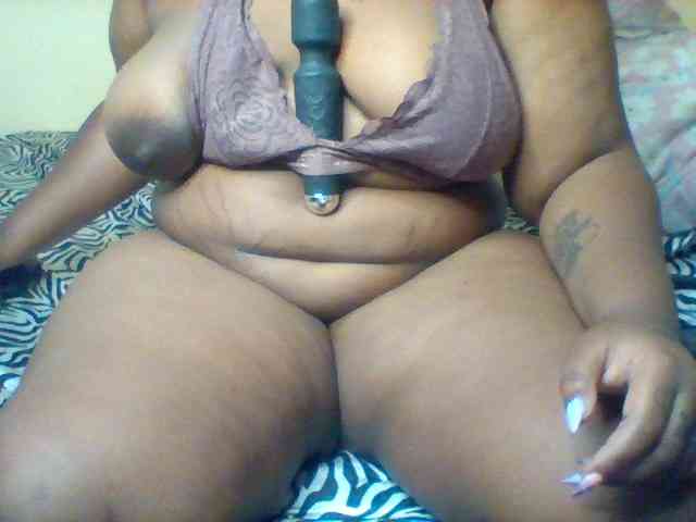 SinfullySweet webcam