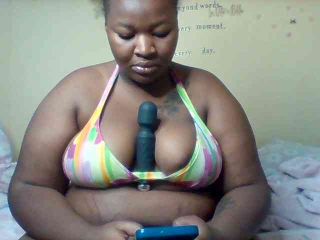 SinfullySweet webcam