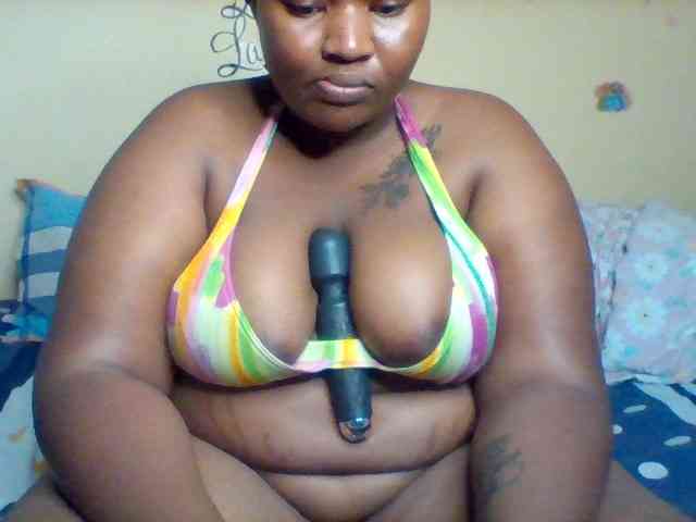 SinfullySweet webcam