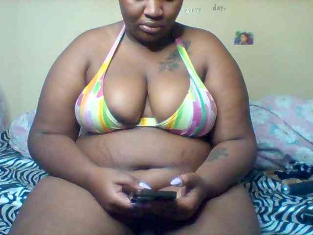 SinfullySweet webcam