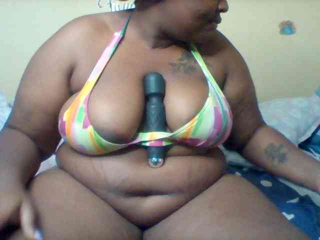 SinfullySweet webcam