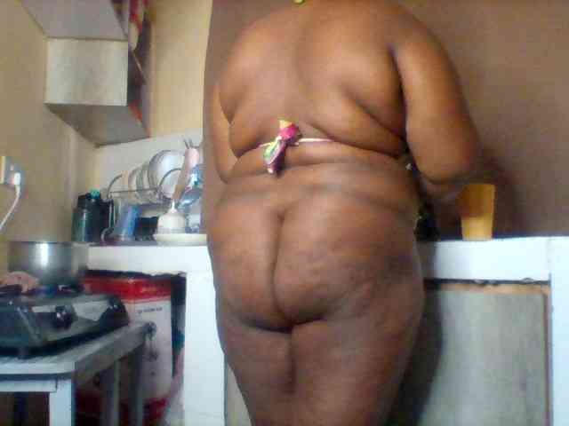 SinfullySweet webcam