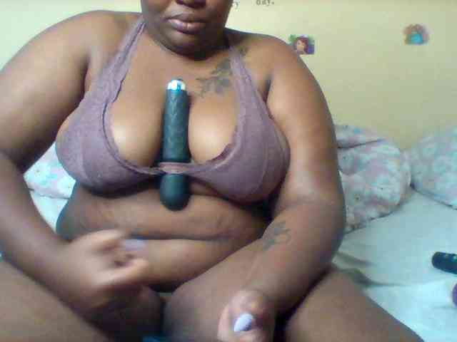 SinfullySweet webcam