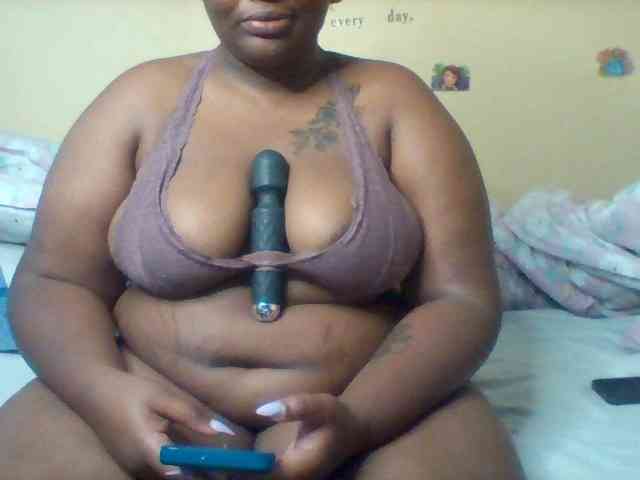 SinfullySweet webcam